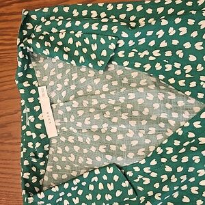 Woman's pull over green / white blouse - Plus size